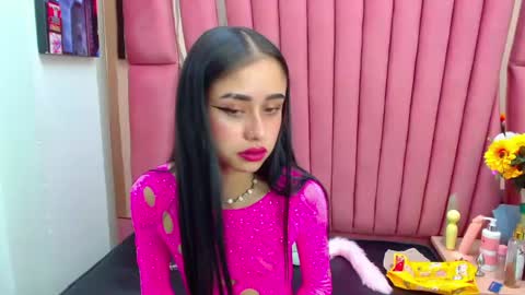 Anny online show from January 2025 07:01:02 PM