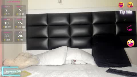 Melani online show from November 2025 11:51:01 PM