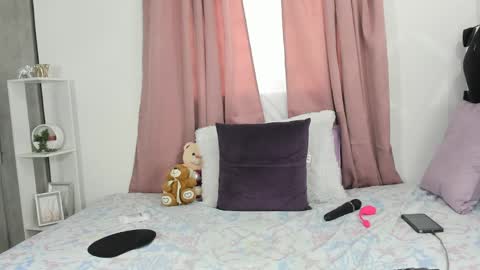 Anny online show from April 2026 06:38:01 PM