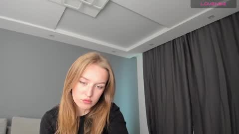 Snapshot of annyfourse chatting on December 2024 07:15:02 AM AnnyFourse online show from December 2024 07:15:02 AM
