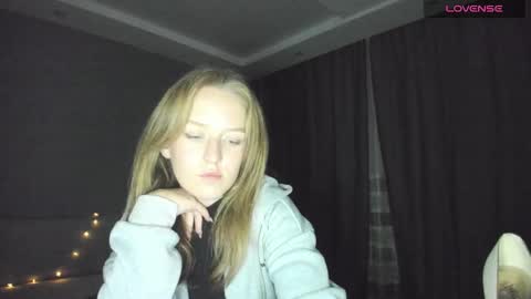 Snapshot of annyfourse chatting on December 2024 03:40:02 AM AnnyFourse online show from December 2024 03:40:02 AM