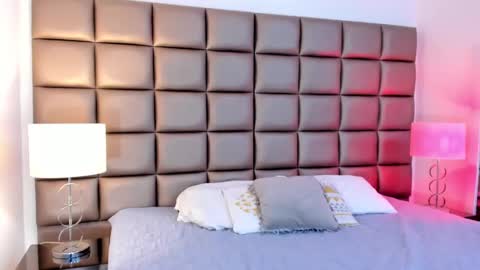 Snapshot of annyhizzle chatting on January 2025 09:41:01 PM online show from January 2025 09:41:01 PM