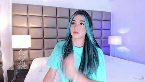 Snapshot of annyhizzle chatting on February 2025 09:38:02 PM online show from February 2025 09:38:02 PM