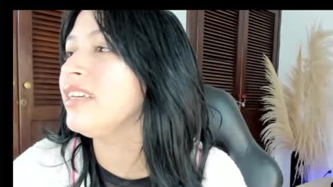 Snapshot of annyrusso chatting on December 2025 07:21:01 PM annyrusso online show from December 2025 07:21:01 PM