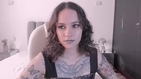 AnnyT online show from February 2026 09:45:01 PM