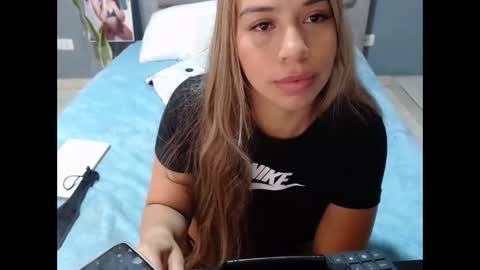 Snapshot of annyyeins chatting on March 2025 05:42:01 AM Anny Yeins online show from March 2025 05:42:01 AM