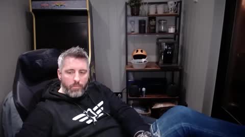 Snapshot of anonymousblokeuk chatting on December 2024 10:28:02 PM anonymousblokeuk online show from December 2024 10:28:02 PM