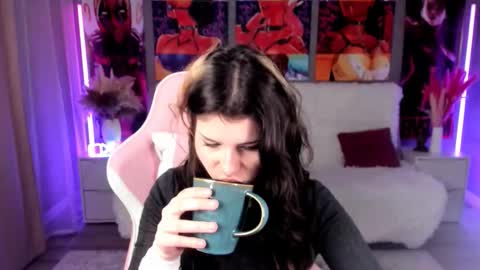 Anora online show from November 2025 12:51:01 PM