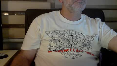 Snapshot of antheris chatting on October 2025 06:59:01 PM antheris online show from October 2025 06:59:01 PM