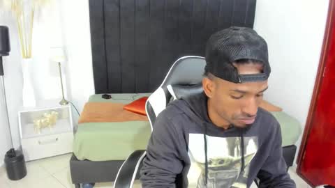       online show from November 2025 11:58:01 PM