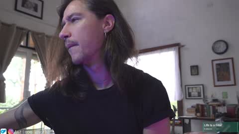 Snapshot of antinoo_gnothi chatting on January 2025 12:43:01 PM Antinoo Gnothi online show from January 2025 12:43:01 PM