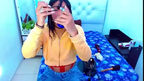 Snapshot of antonela_xx3 chatting on January 2025 08:33:02 PM antonela_xx3 online show from January 2025 08:33:02 PM