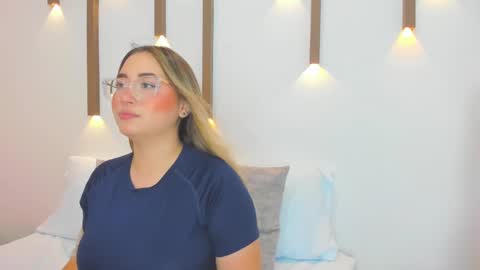 A N T O N E L L A  online show from March 2025 12:26:02 PM