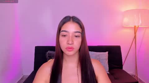 Snapshot of antonella_grayy chatting on June 2026 02:32:02 PM Antonella Grayy online show from June 2026 02:32:02 PM