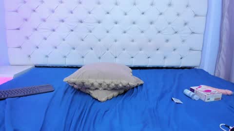Snapshot of antonella_hotkiss chatting on December 2024 06:41:02 AM Antonella online show from December 2024 06:41:02 AM