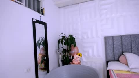 antonella online show from February 2025 04:26:02 AM