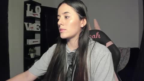 antonella  online show from September 2025 07:49:02 PM