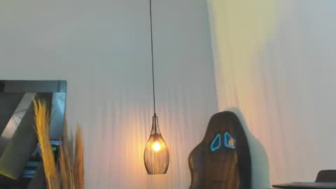 Snapshot of antonella_zapata chatting on May 2026 03:19:02 PM Antonella online show from May 2026 03:19:02 PM