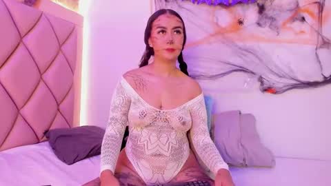 ANTONELLE  online show from October 2025 11:22:01 AM