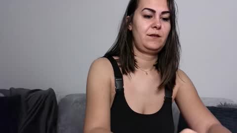 Antonia online show from November 2025 04:07:02 AM