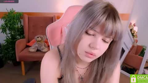 antonia_ferrero online show from November 2025 04:40:01 PM