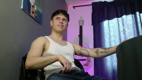 Snapshot of antonnello_ chatting on May 2026 07:44:01 PM antonnello_ online show from May 2026 07:44:01 PM