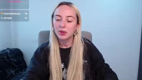 Snapshot of anttoniia chatting on January 2025 09:57:02 PM Antonia online show from January 2025 09:57:02 PM