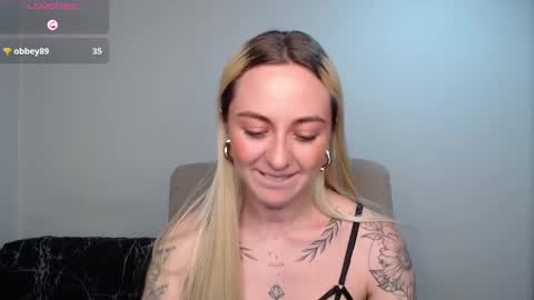 Snapshot of anttoniia chatting on February 2025 02:00:01 AM Antonia online show from February 2025 02:00:01 AM