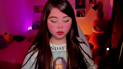   Independent model  online show from March 2025 03:13:02 AM