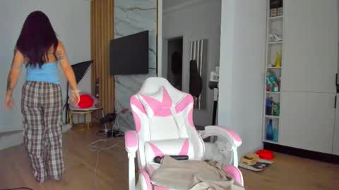 Snapshot of anya_belle_ chatting on March 2026 06:26:01 AM Anya online show from March 2026 06:26:01 AM