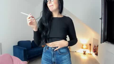 Anya online show from December 2025 05:06:02 AM