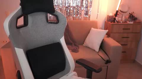 anya online show from January 2026 08:57:02 PM