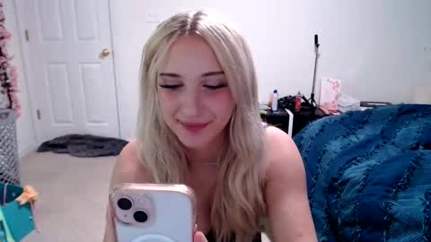 Snapshot of anyataylorrx chatting on June 2026 02:23:01 AM Anya online show from June 2026 02:23:01 AM