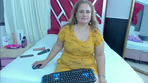 Anyela  online show from January 2025 06:54:01 AM