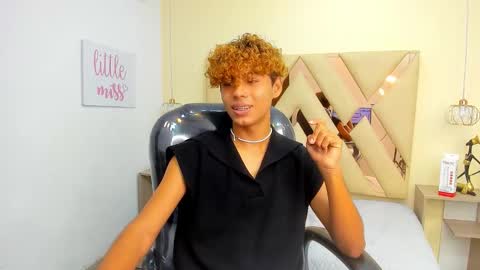 Snapshot of anyelotwink chatting on January 2026 07:11:01 PM anyelotwink online show from January 2026 07:11:01 PM