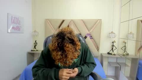 Snapshot of anyelotwink chatting on February 2026 09:15:02 PM anyelotwink online show from February 2026 09:15:02 PM