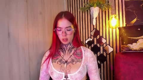 Snapshot of aphrodite__bloom chatting on May 2026 09:00:02 PM aphrodite__bloom online show from May 2026 09:00:02 PM