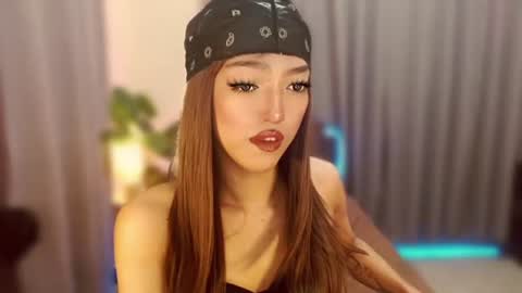 Snapshot of aphrodite_may chatting on June 2026 05:39:02 PM kathryn online show from June 2026 05:39:02 PM