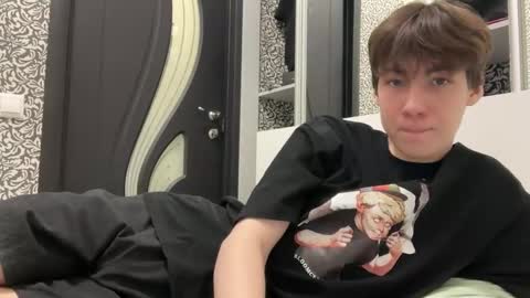 aplant_ online show from November 2025 05:06:01 PM