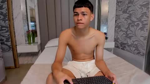 Snapshot of apolo_jonnes chatting on May 2026 01:57:16 AM online show from May 2026 01:57:16 AM