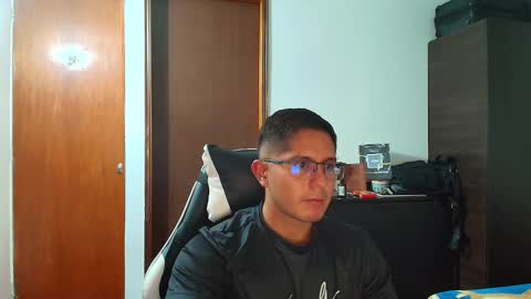 Snapshot of apoloo11 chatting on December 2025 01:21:02 AM apoloo11 online show from December 2025 01:21:02 AM