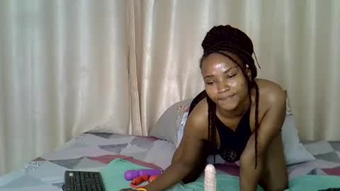 Apple queen online show from February 2026 10:50:02 PM