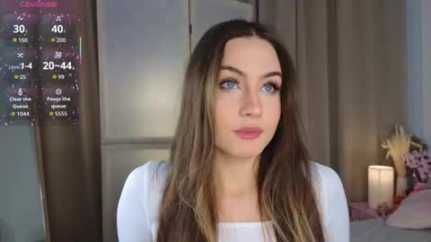 Vicki online show from November 2025 09:08:02 AM