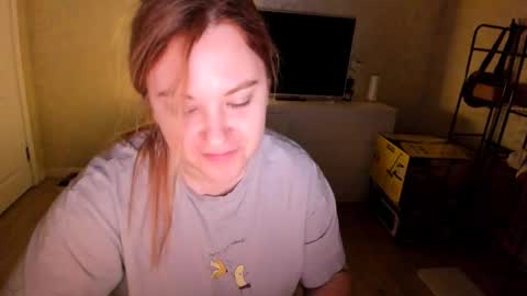 appleyummybuns online show from November 2025 06:00:02 PM