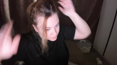 appleyummybuns online show from May 2026 10:42:01 AM