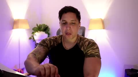 Snapshot of appolo_allen chatting on April 2026 04:08:02 AM insta appolo master online show from April 2026 04:08:02 AM