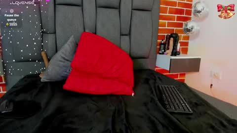 Snapshot of appolo_jay chatting on December 2024 03:42:01 PM appolo online show from December 2024 03:42:01 PM