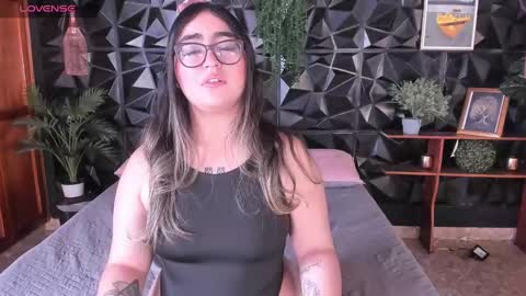 apprilfoxx online show from October 2025 03:07:02 PM