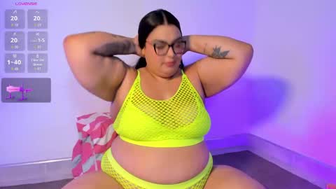 Snapshot of apriilpeach_ chatting on May 2026 08:17:01 PM Maria online show from May 2026 08:17:01 PM
