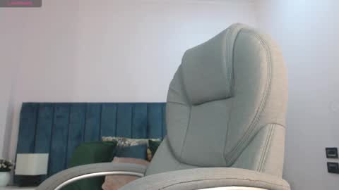 April Bunny online show from November 2025 07:46:02 PM